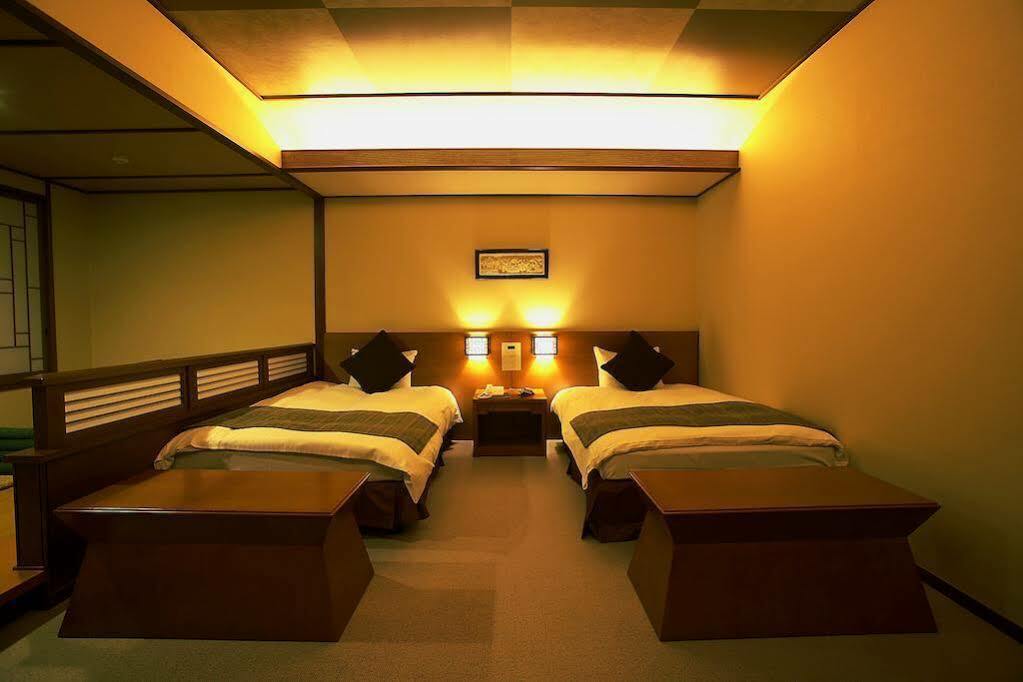 Ryokan Ayu No Sato Hitoyoshi Exterior foto